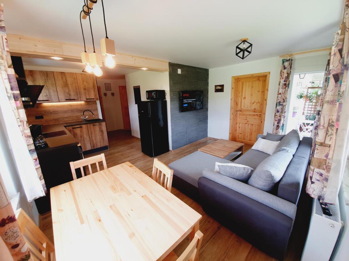 Honey Apartments Zirovnica ภายนอก รูปภาพ