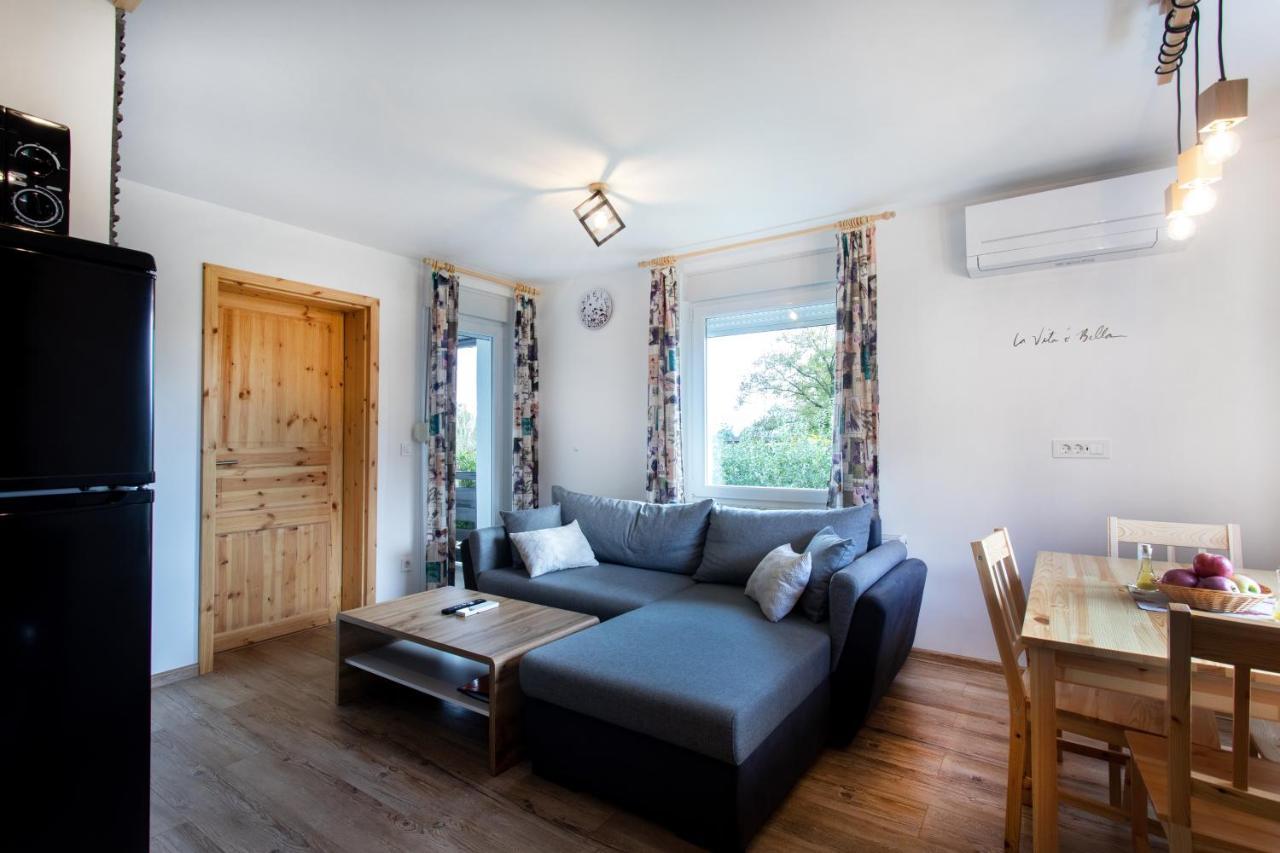 Honey Apartments Zirovnica ภายนอก รูปภาพ